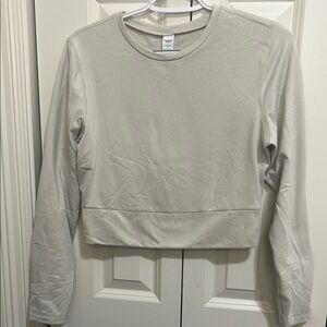 Old Navy Gray Fitted Crop Sweatshirt